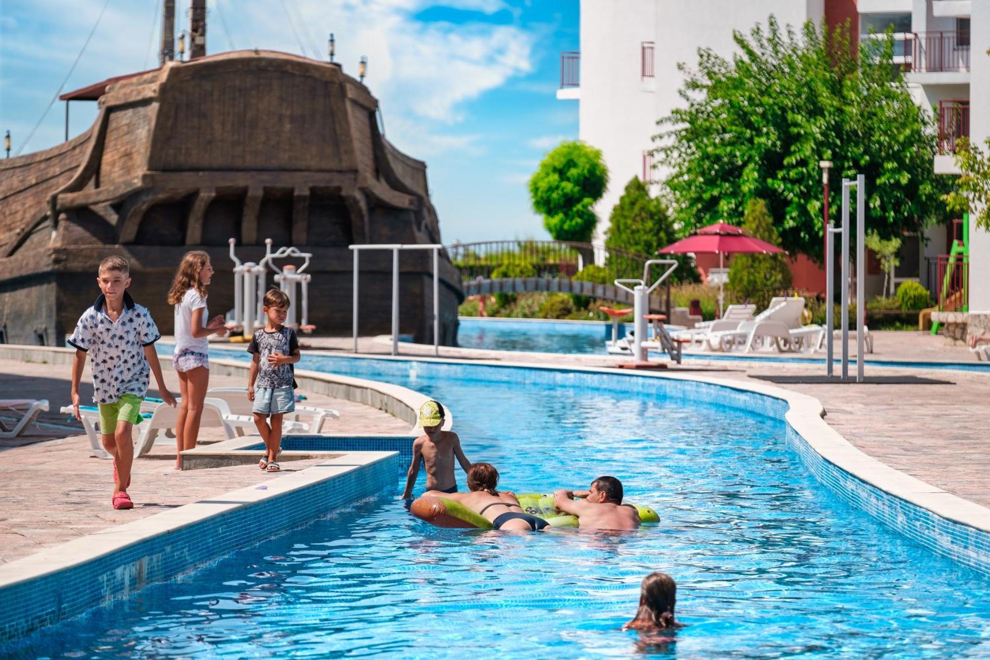 Privilege Fort Beach Apartments Sveti Vlas Exteriör bild