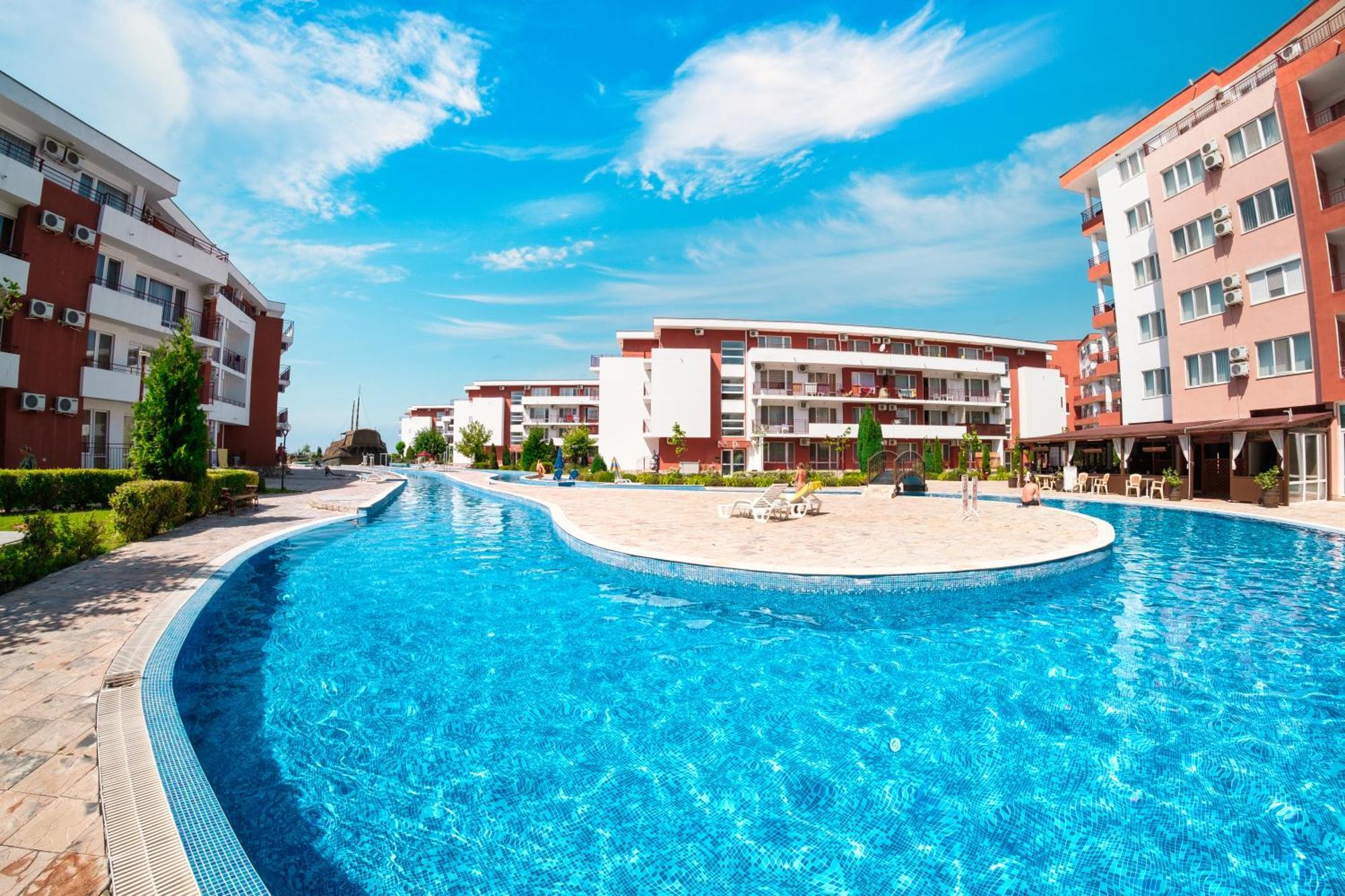 Privilege Fort Beach Apartments Sveti Vlas Exteriör bild