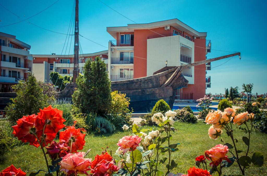 Privilege Fort Beach Apartments Sveti Vlas Exteriör bild