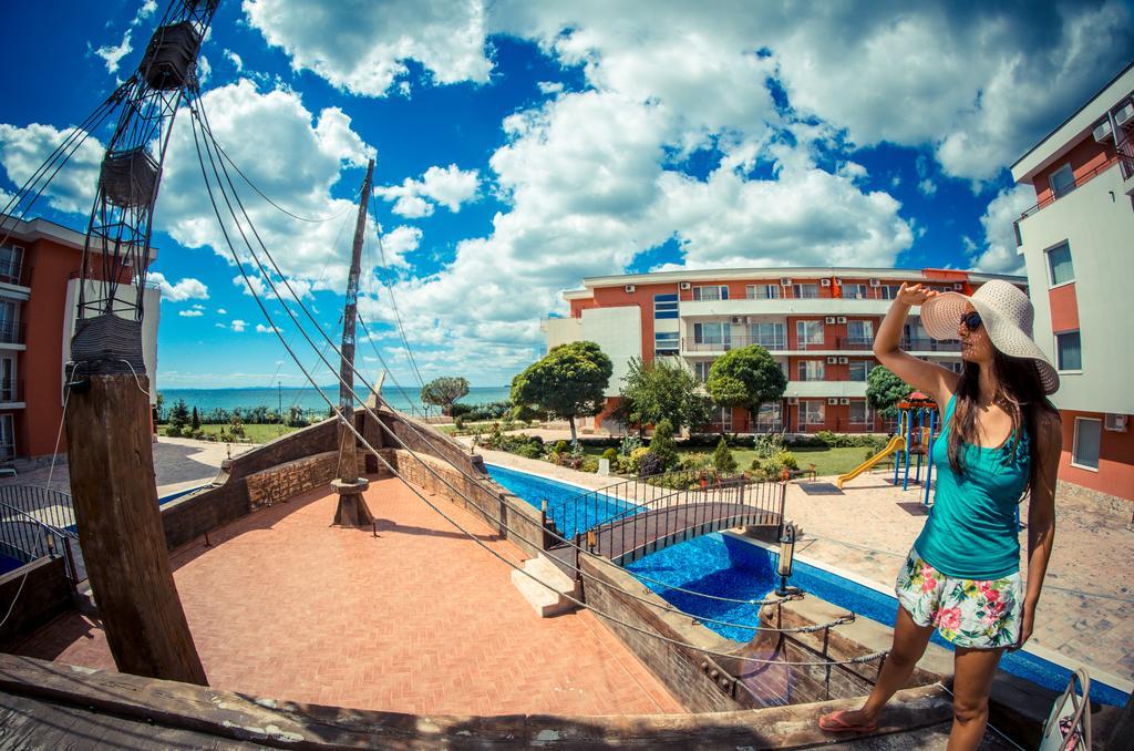Privilege Fort Beach Apartments Sveti Vlas Exteriör bild