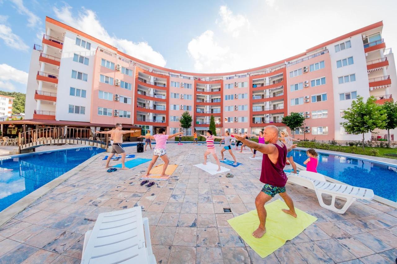 Privilege Fort Beach Apartments Sveti Vlas Exteriör bild